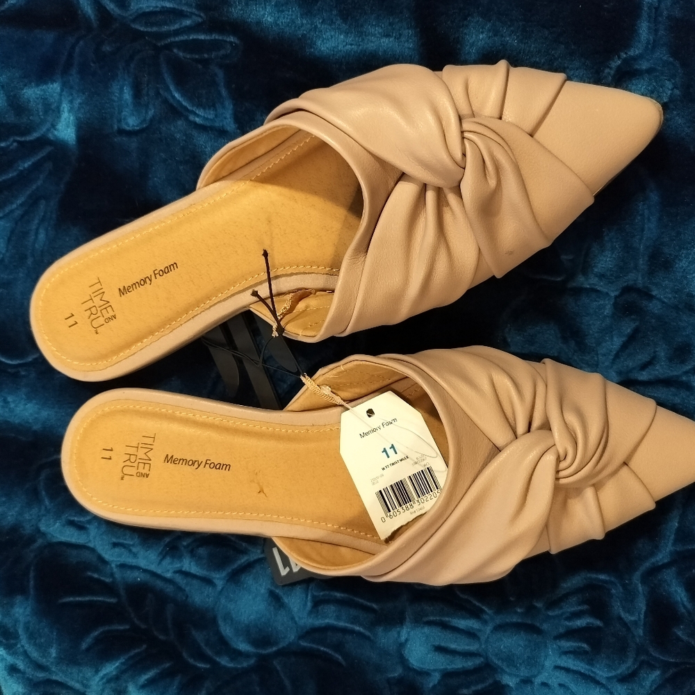 Nwt time and Tru loafer mules size 11